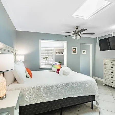 Tropical Beach Resorts - Sarasota Siesta Key Exterior photo