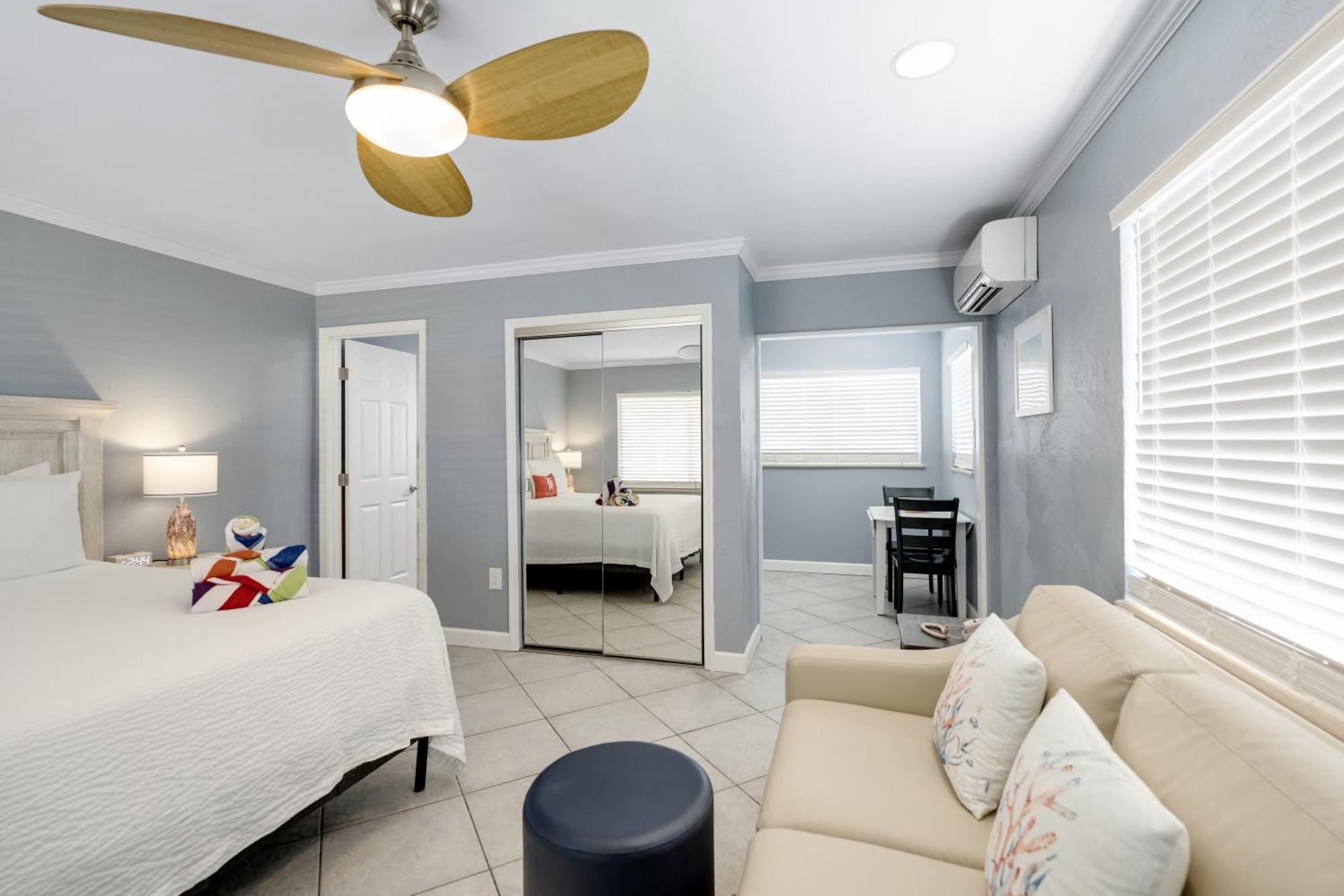 Resort Tropical - Sarasota Siesta Key