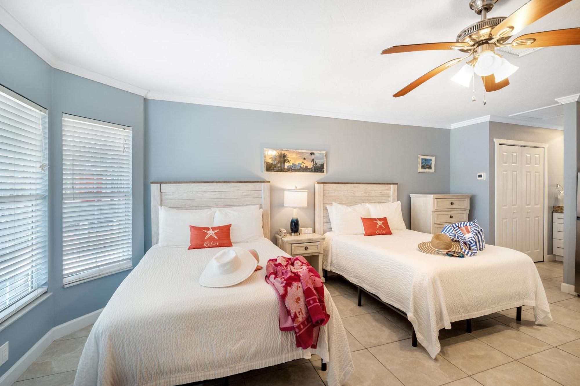 Tropical - Sarasota Resort Siesta Key